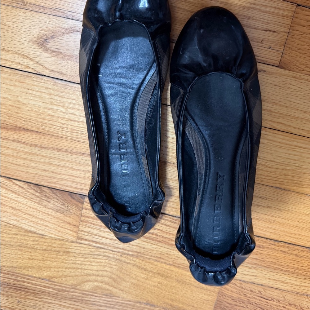 Burberry Black Leather and Check Ballet Flats